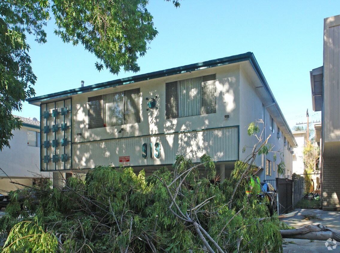 Foto del edificio - 913 S Bedford St