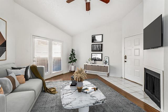 Foto del edificio - 8545 Midpark Rd