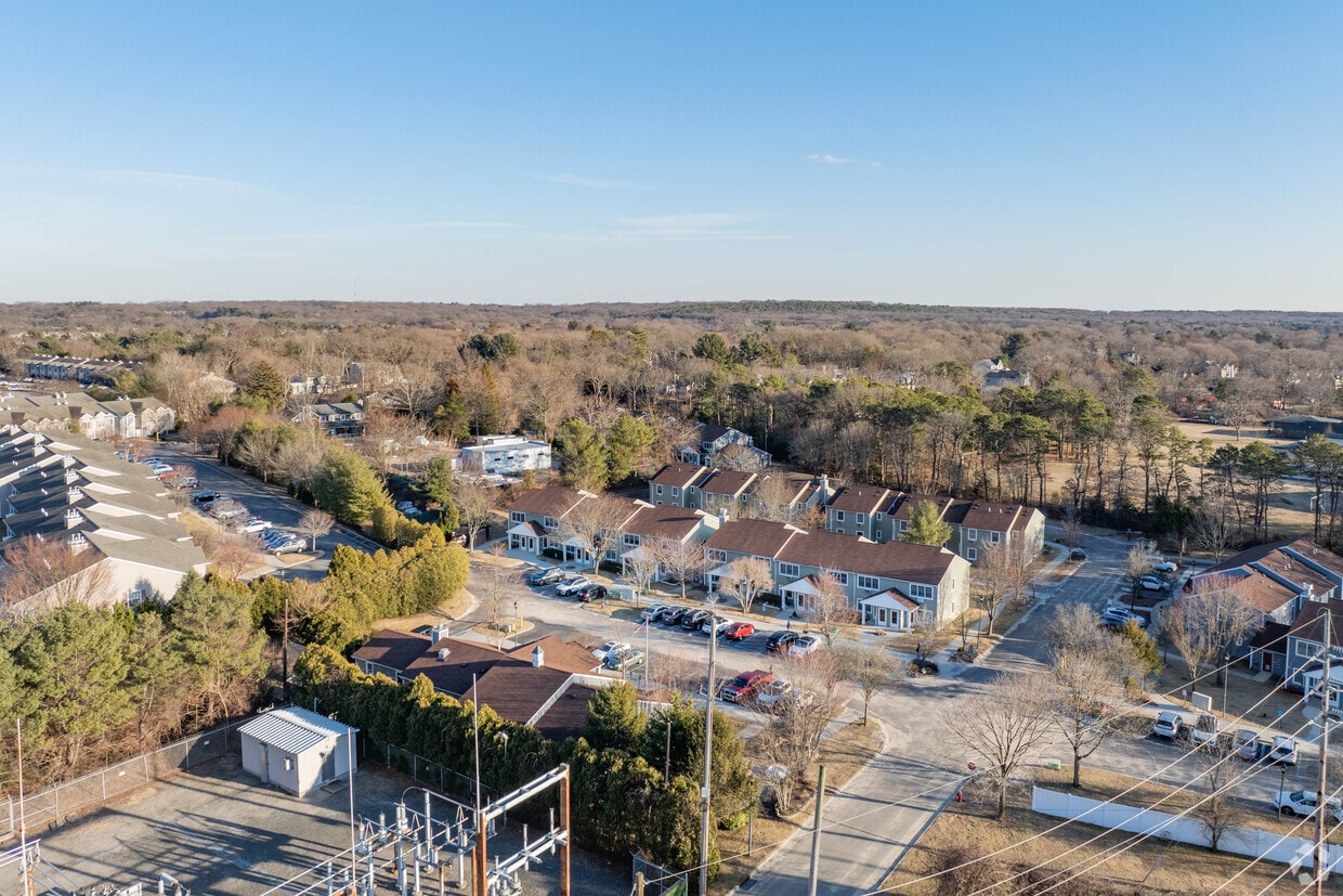 Aerial Photo - 100 Adriatic Dr