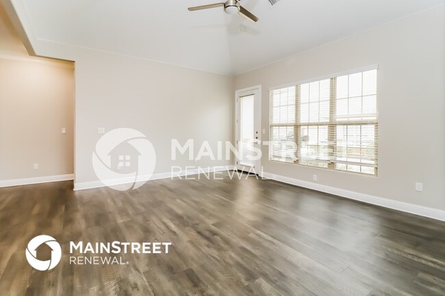 Foto del edificio - 8831 Creek Run Rd