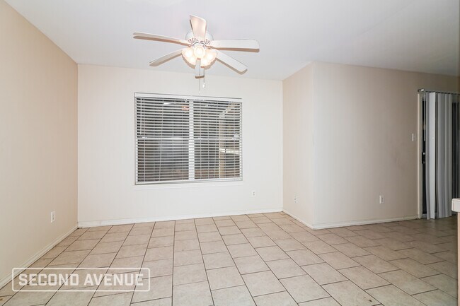 Foto del edificio - 7613 Timber Crest Dr