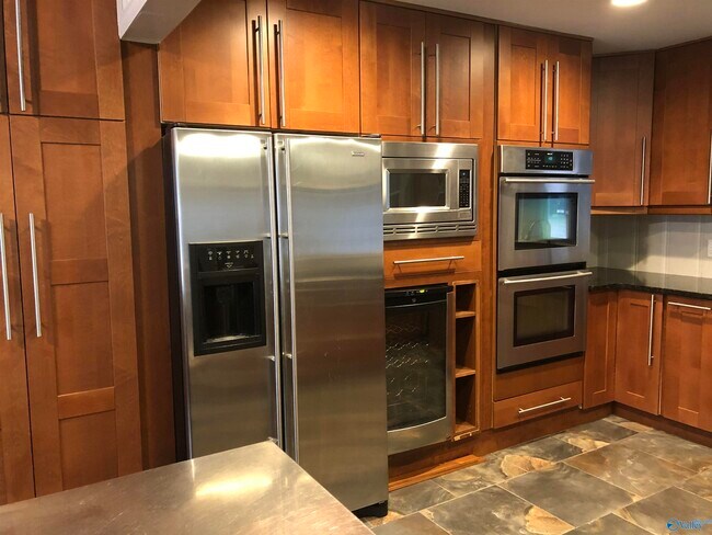 Foto del edificio - 7601 Martha Dr SE