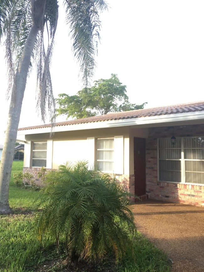 Foto del edificio - 10001 NW 36th St