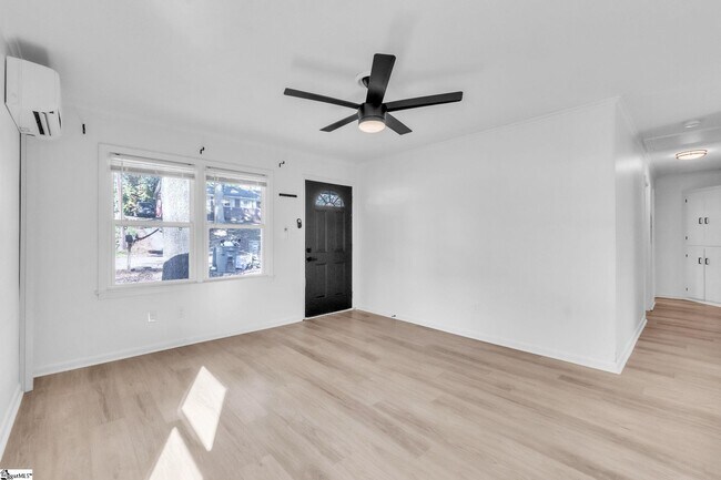 Foto del edificio - 409 Yardley Ct