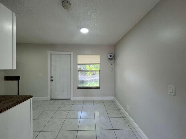 Foto del edificio - 8201 SW 5th Ct