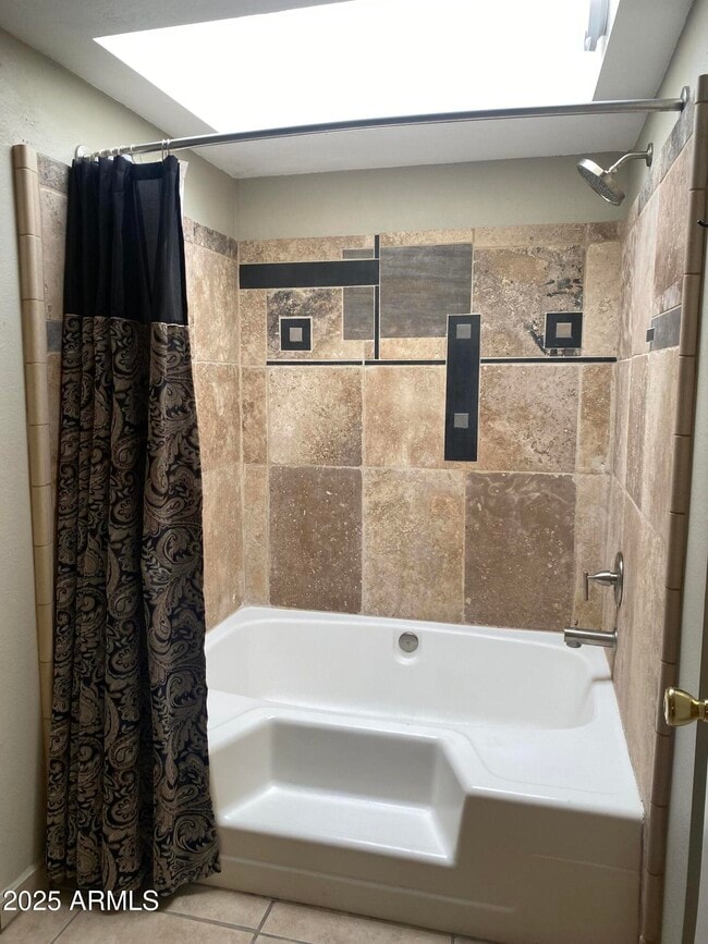 Foto del edificio - 2644 W Desert Cove Ave