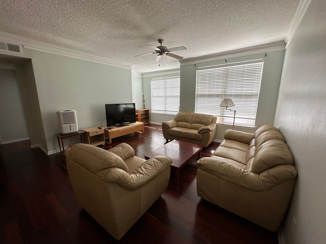 Foto principal - 10435 Mid Town Pkwy