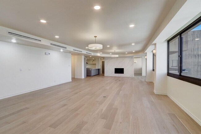 Foto del edificio - 49 Briar Hollow Ln