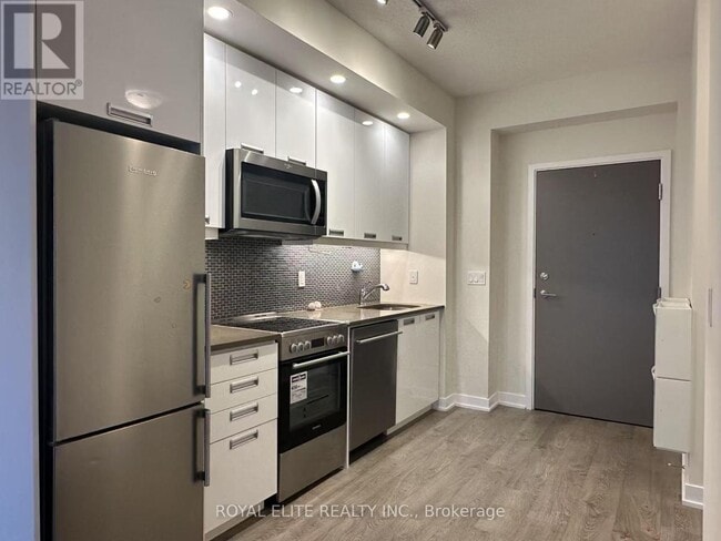 Building Photo - 99 John St