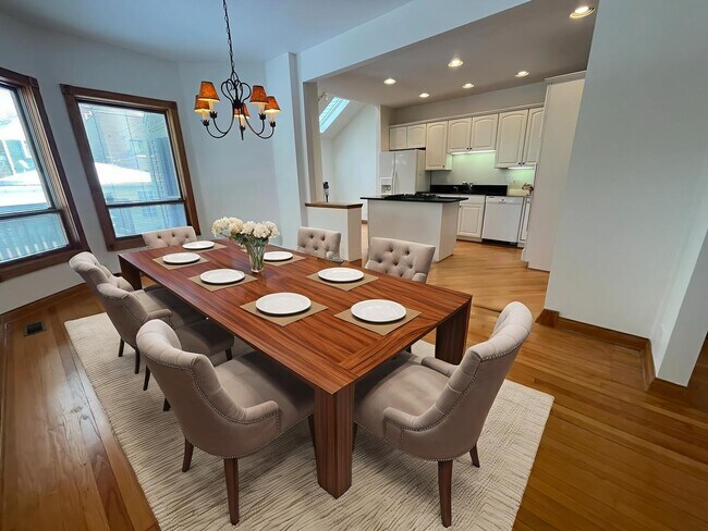 Foto del edificio - 3857 N Hermitage Ave