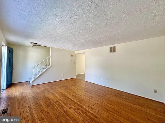 Building Photo - 8064 Steeple Chase Ct