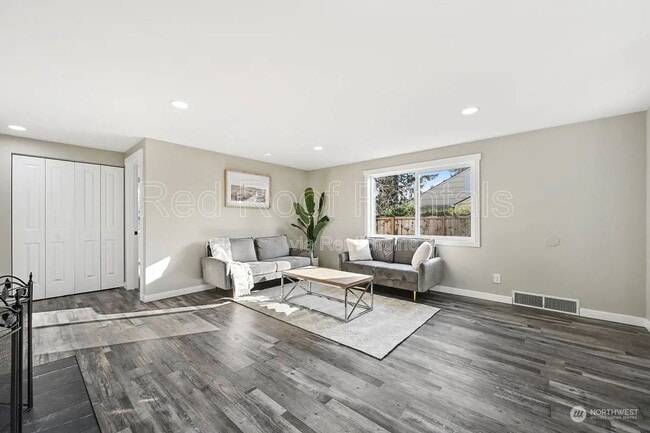 Foto del edificio - 8719 121st St SW