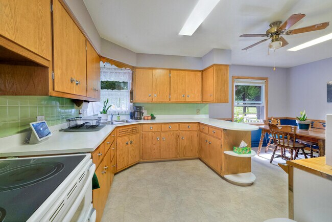 Foto del edificio - 12920 W Fairmount Ave
