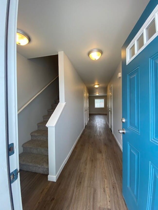 Building Photo - Conveniently Located Charming Home with RV Parking!