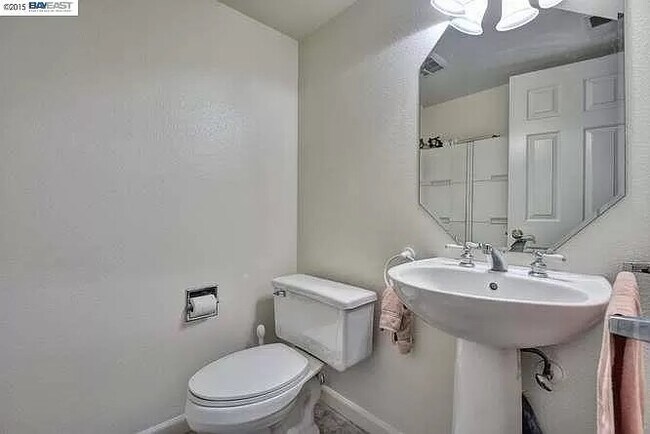 Foto del edificio - 20435 Summerglen Pl