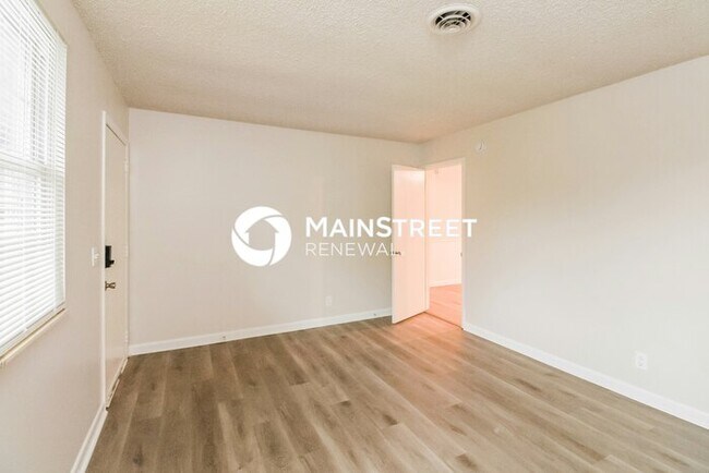 Foto del edificio - 3 Bedroom Pet-Friendly Home in ANTIOCH, TN...