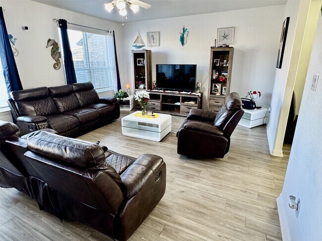 Building Photo - 12615 Barclay Ter Dr