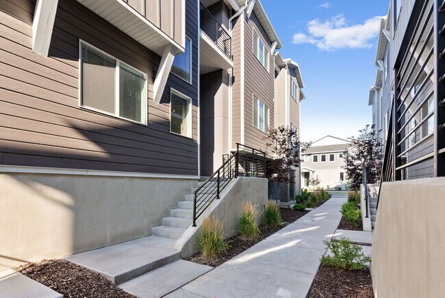 Foto del edificio - Coming Soon!