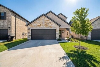 Building Photo - 513 Blanton St