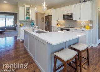 Building Photo - 1 br, 1 bath Condo - 1850 Axtell Dr Apt 5