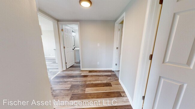 Building Photo - 4 br, 1 bath Apartment - 3164 West 90th St...