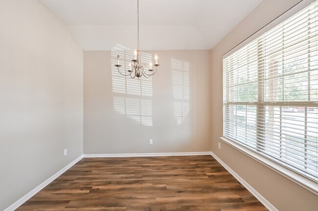 Foto del edificio - 14302 Merganser Dr