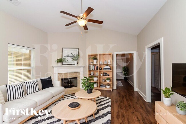 Foto del edificio - 5521 Park Side Rd