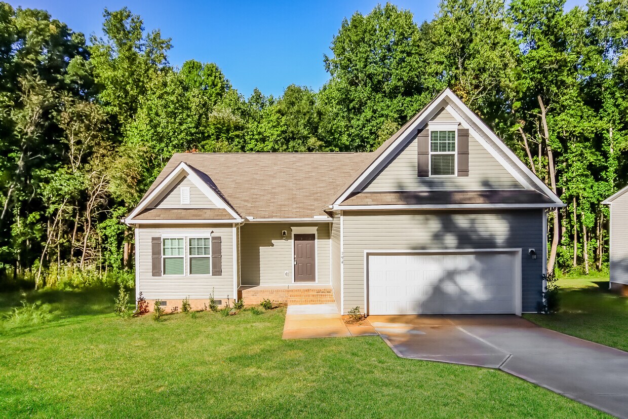 Foto principal - 194 Bowman Rd, Statesville, NC