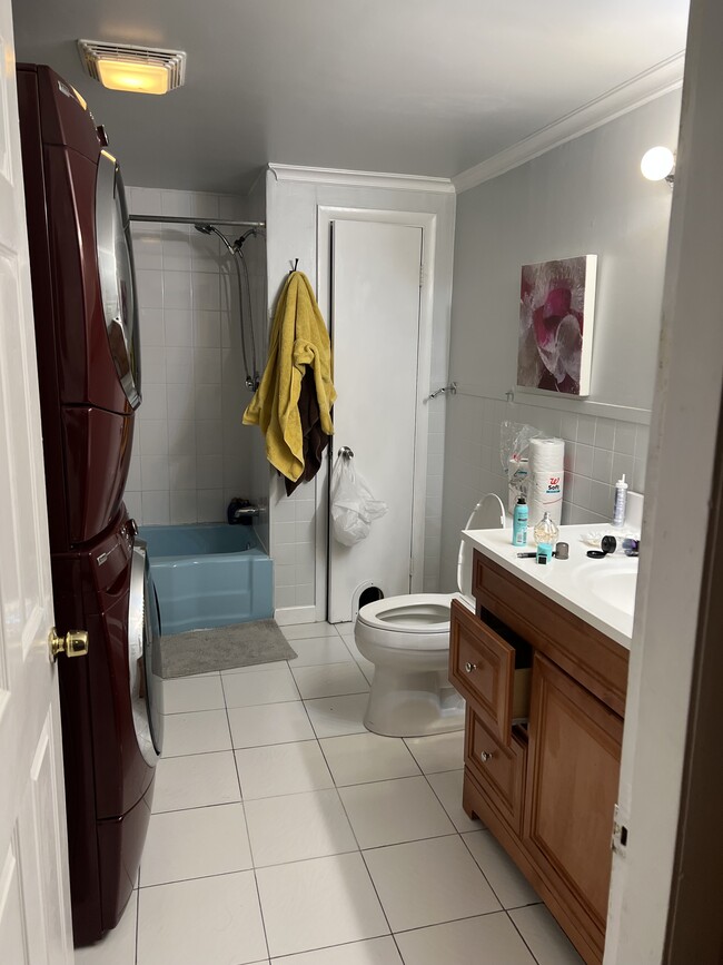 Building Photo - 540 Washington St