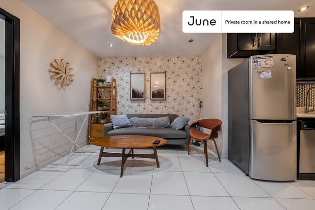 Foto del edificio - Room in Shared 4 bed/2 bath home