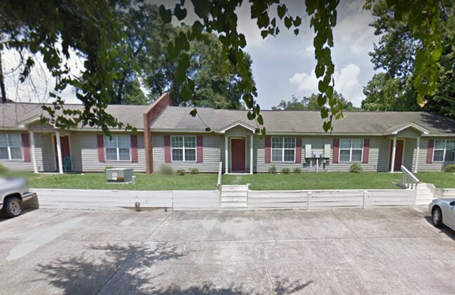 Foto del edificio - 3425 Sullivan Ln