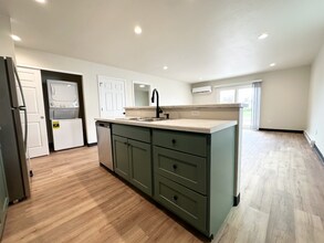 Building Photo - 525 Rustic Ridge Dr