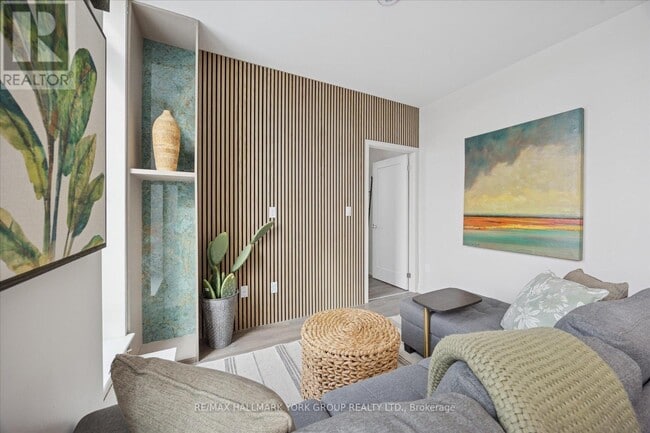 Building Photo - 705 Davis Dr