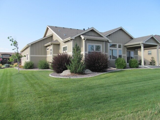 Foto del edificio - Amazing patio home for lease