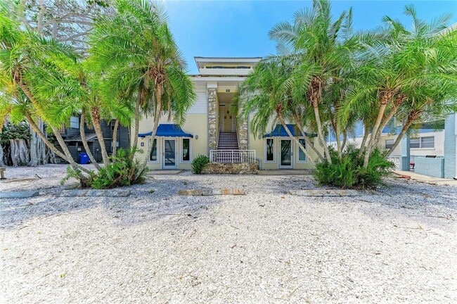 Building Photo - 101 Palm Ave