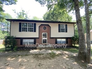 Building Photo - 10813 Heatherwood Dr