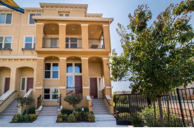 Building Photo - 1609 Lee Way