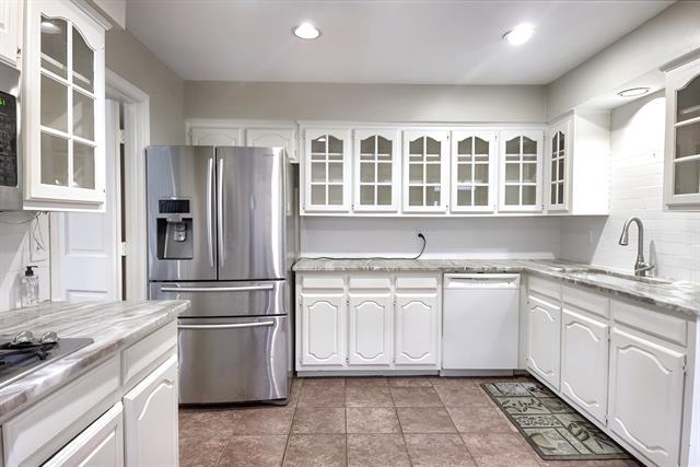 Building Photo - 3221 Laurel Oaks Ct