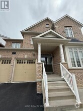 Building Photo - 5 Valerian St