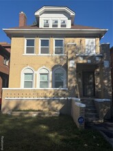 Building Photo - 3008 Cortland St