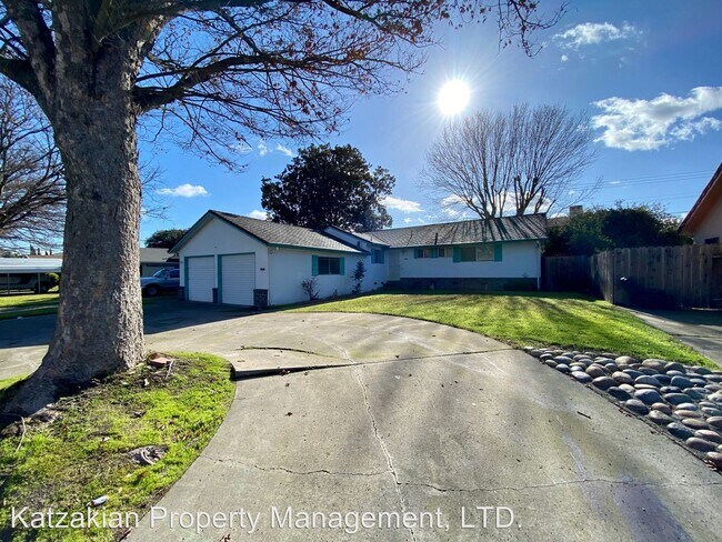 Building Photo - 3 br, 2 bath House - 422 W. Lincoln Rd.