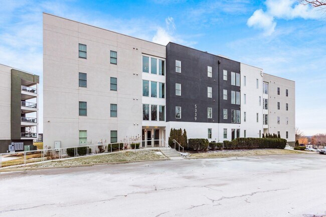 Foto del edificio - 5339 Highpointe Lakes Dr