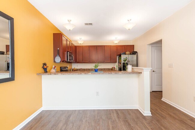 Building Photo - 2404 Leytonstone Dr