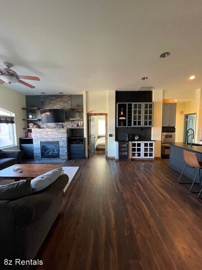 Foto del edificio - 3 br, 2 bath House - 5359 Balsam St Unit 201