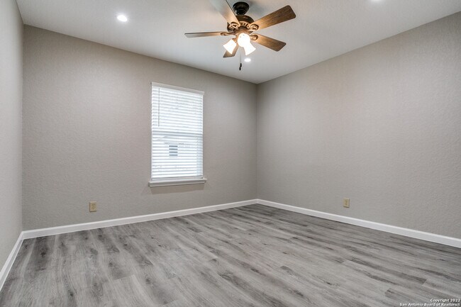 Foto del edificio - 4238 Havenview Dr