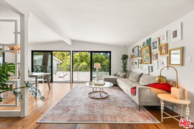 Foto del edificio - 3744 Buena Park Dr