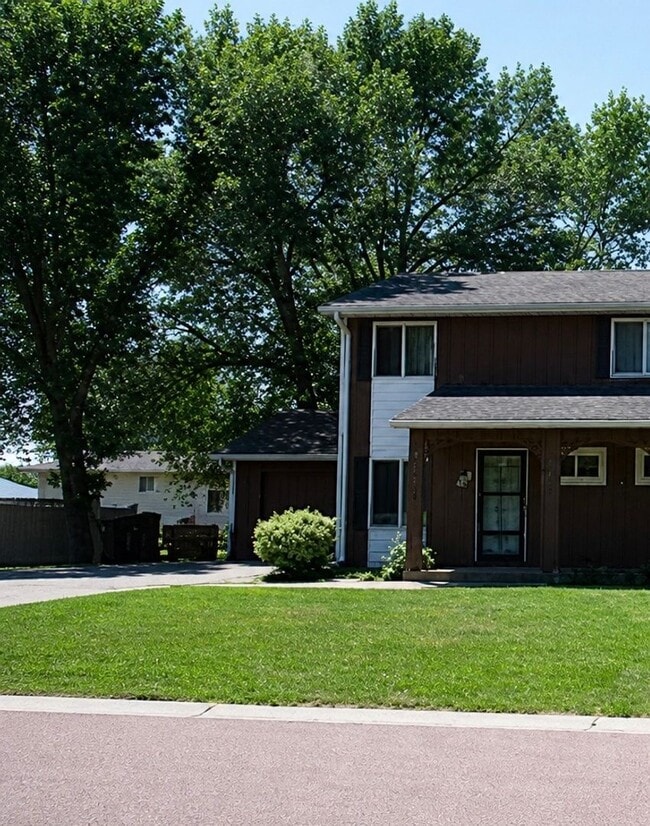 Foto del edificio - Opal Townhomes