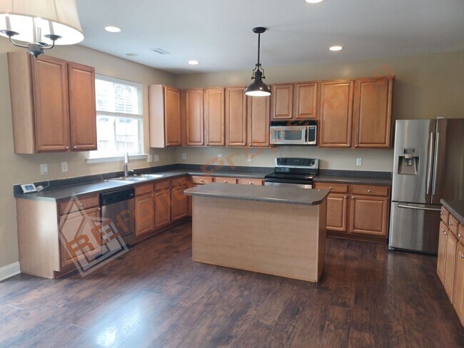 Foto del edificio - Beautiful 3 Bedroom Attached 2 Car Garage ...