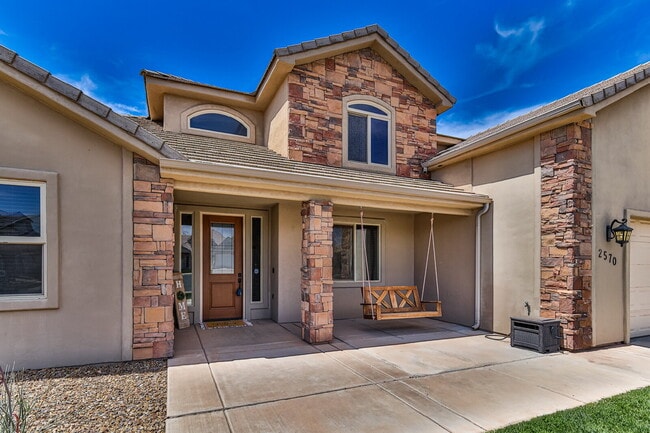 Building Photo - "Spacious 4-Bedroom Retreat with 3,584 Sq ...