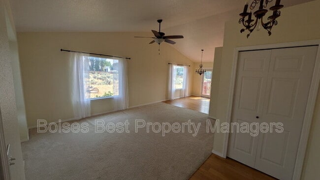 Foto del edificio - 5734 S Hollyhock Pl